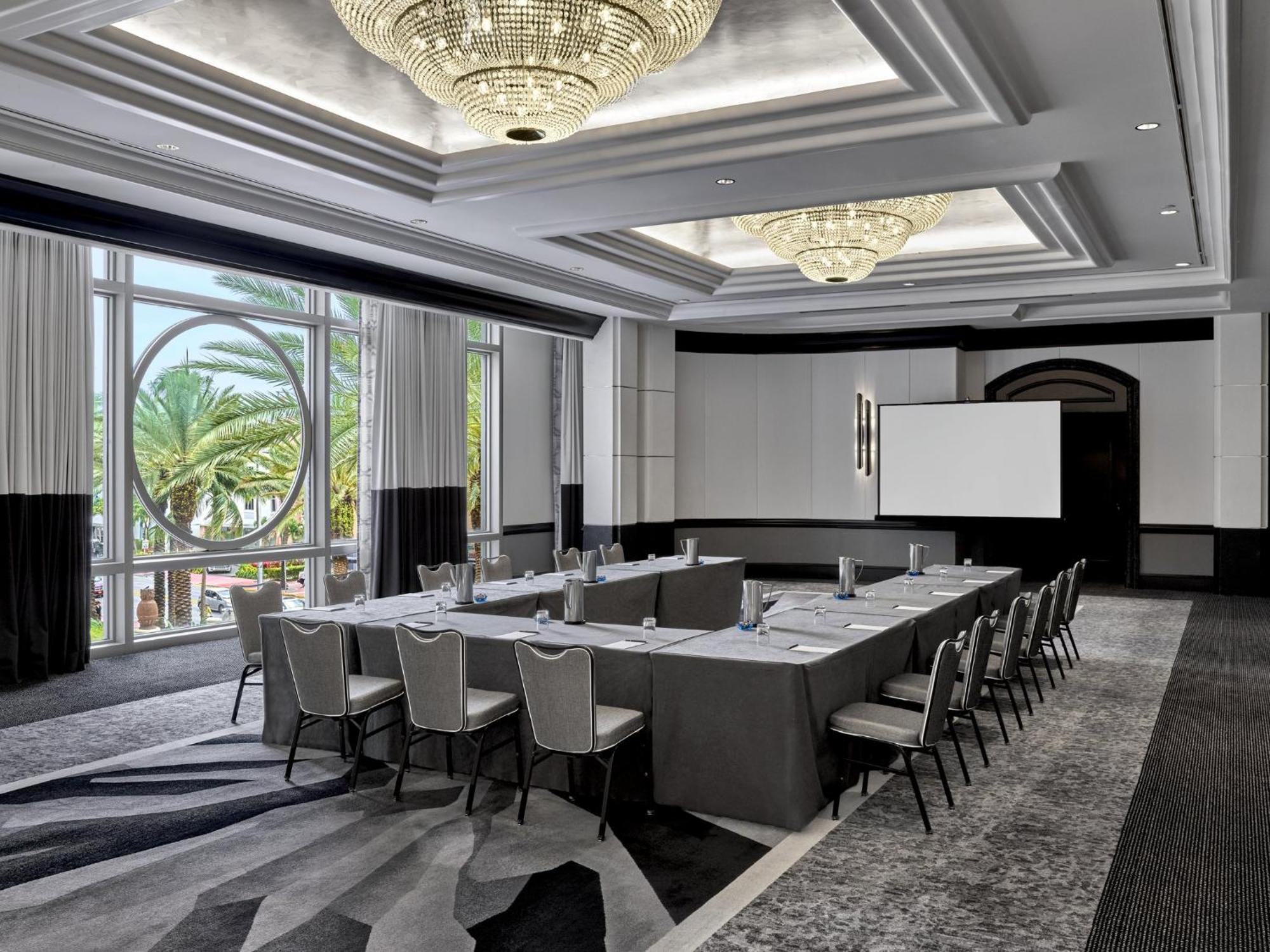 Loews Miami Beach Hotel, Miami Beach